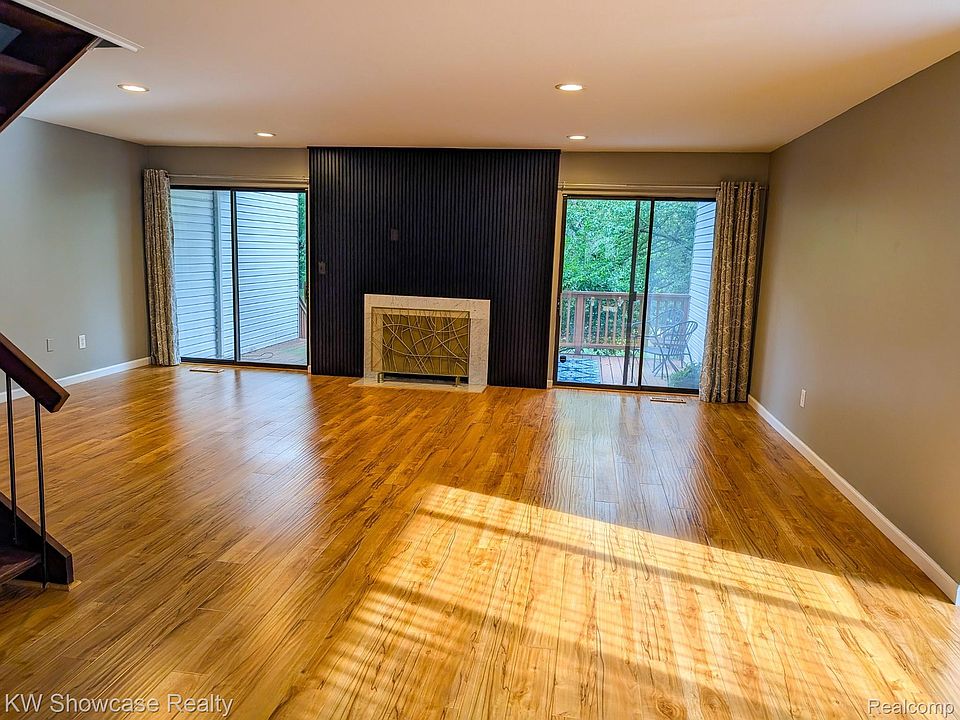 6164 Palomino Ct Building 1, photo 2
