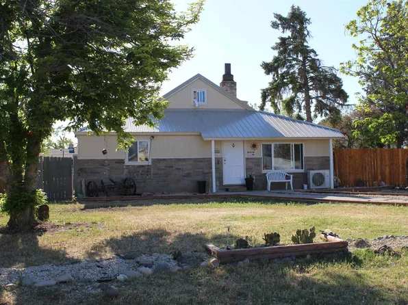 560 NW 5th St, Ontario, OR 97914