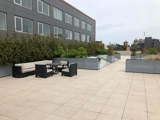 Rented by REAL New York | media 25