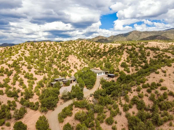 25 B & C Camino Chupadero, Santa Fe, NM 87506