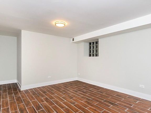 3rd image of 825 S Oakley Blvd #G1
