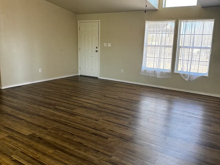 2035 W Road 4 N #1/2 — Photo 5