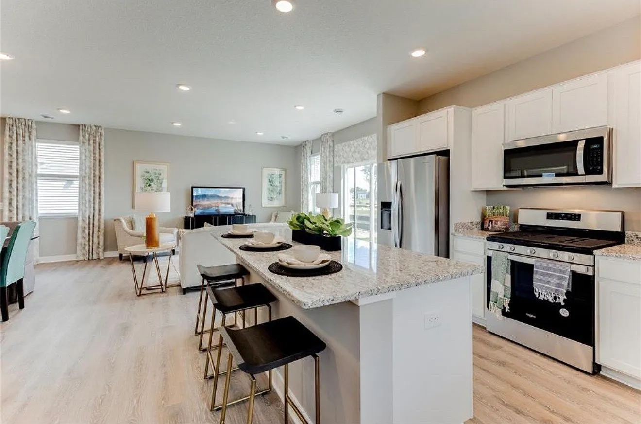 12645 Erskin St NE — Photo 2