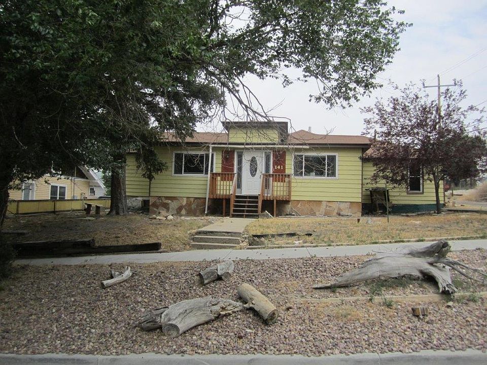 1st image of 141 N 4th West St