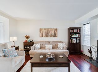 2821 S Wakefield St UNIT D, Arlington, VA 22206