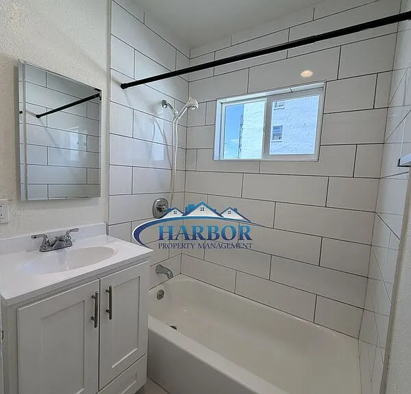 1388 Martin Luther King Jr Ave #8 — Photo 6