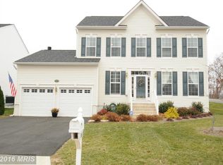 17643 Cleveland Park Dr, Round Hill, VA 20141