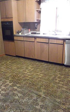 4th image of 1094 Lavina Ave