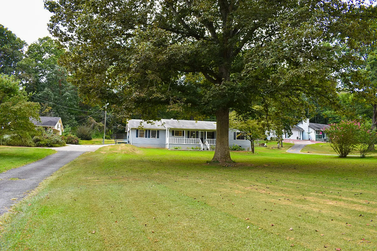 Building Photo - 108 Allen Rd