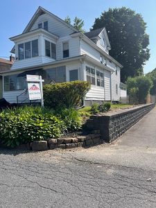 6 Eight Captain Mac St, Chicopee, MA, 01013