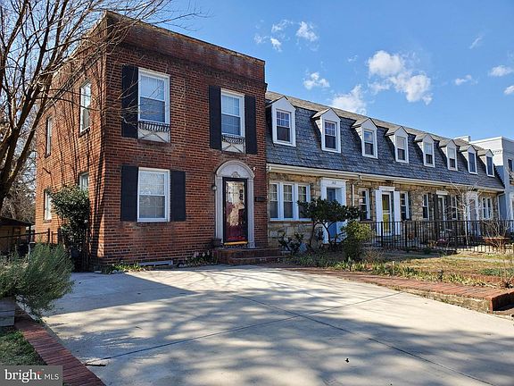2nd image of 1810 Leslie Ave