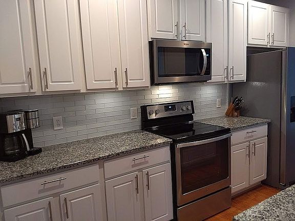 5th image of 1547 Honey Bee Ln