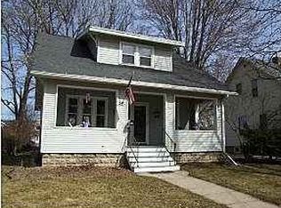 1214 W Lawrence St, Appleton, WI 54914