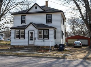 718 W State St, Mauston, WI 53948