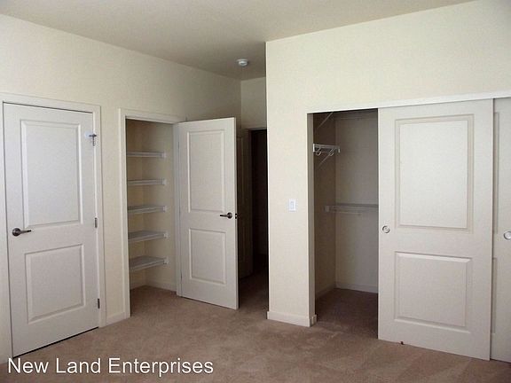 3rd image of 2652 N Humboldt Blvd APT H
