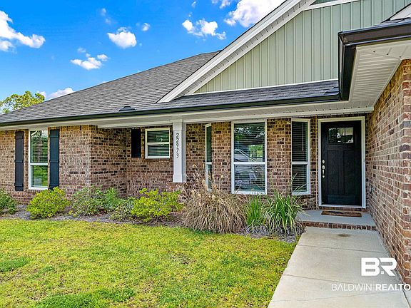 3rd image of 22973 Ridgewood Dr
