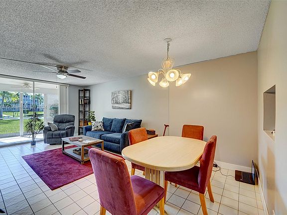 3rd image of 206 SE 10th St APT 105