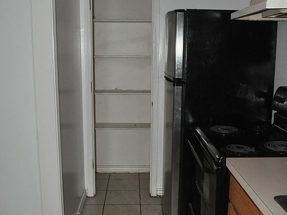 4th image of 620 Highland Ave #B