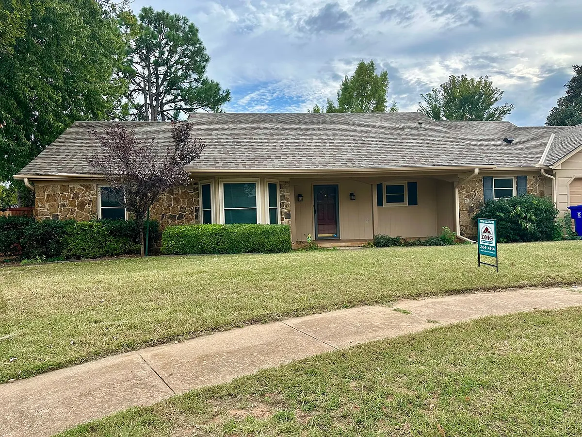 Building Photo - 3608 Chatham Ct