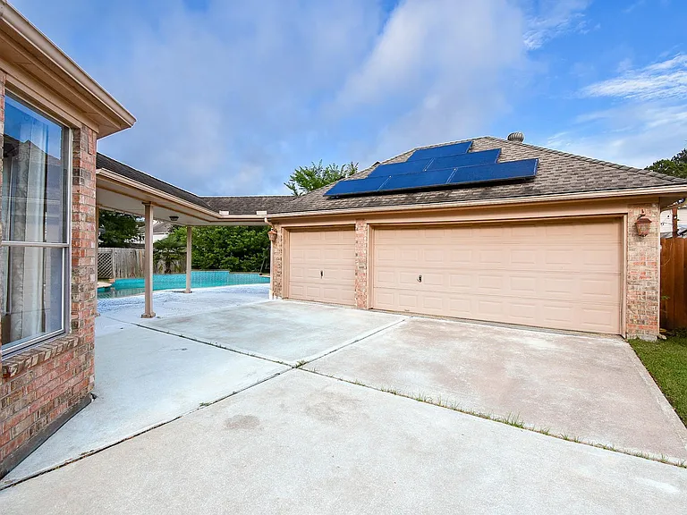 2719 Mossy Log Ct — Photo 45