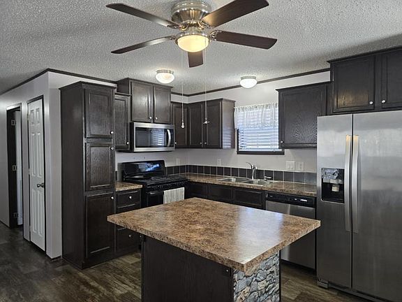 2nd image of 1329 Cambridge Ln