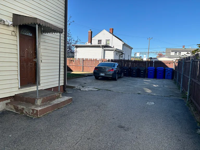 114 East St #1 — Photo 18