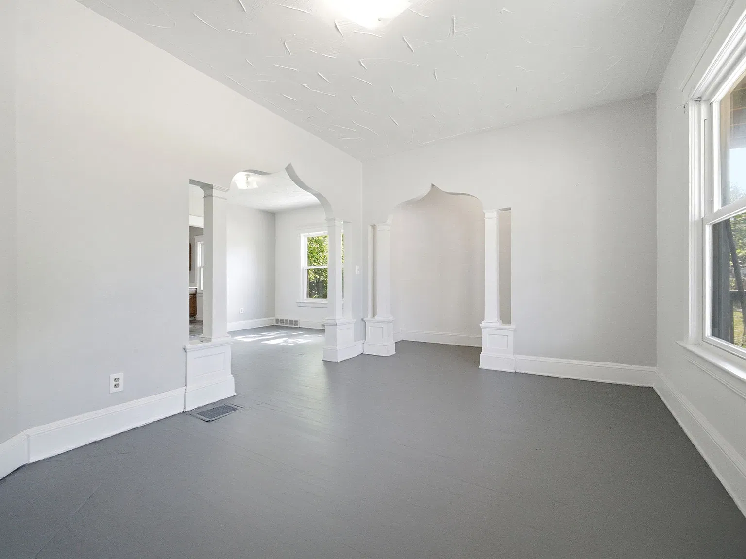 2 bed, 786 sqft, $1,000 — Photo 1