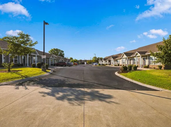 Kendra Place Apartments, 1201 S Water Ave APT B7, Gallatin, TN 37066