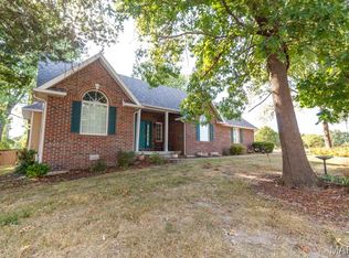 824 Rosewood Dr, Lebanon, MO 65536