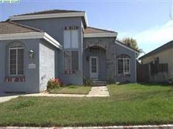 1st image of 2483 Cove Pl