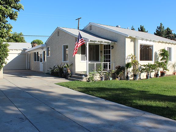 2nd image of 3564 Charlemagne Ave