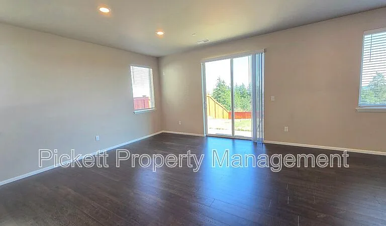1032 Baker Heights Loop — Photo 17