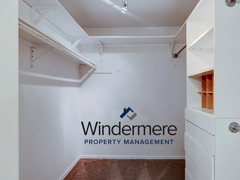 890 NW Haslo Pl — Photo 15