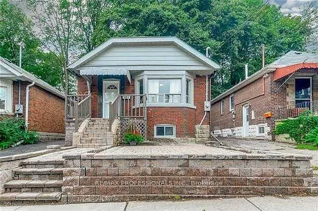34 Glenside Ave #LOWER — Photo 1
