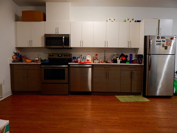 4th image of 15 Clendenny Ave