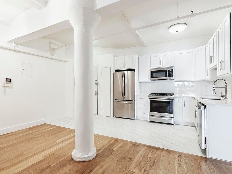 1st image of 50 Bridge St #406A