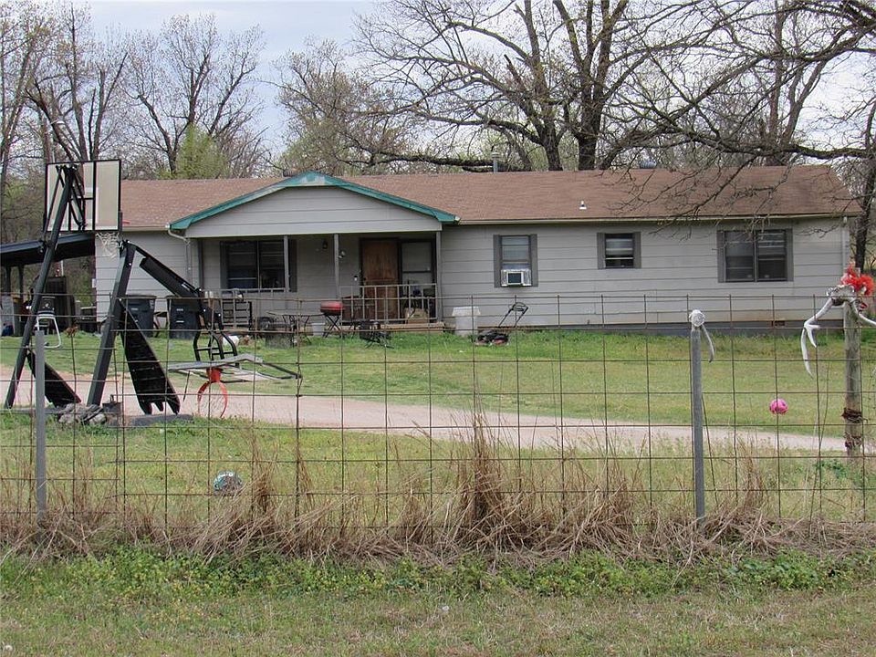 1st image of 3 Clearpond Ln