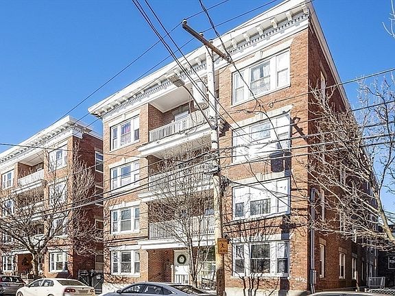 2nd image of 41 Harbor St Unit 2