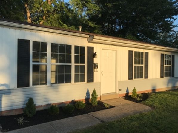 28 Boles Ave #28