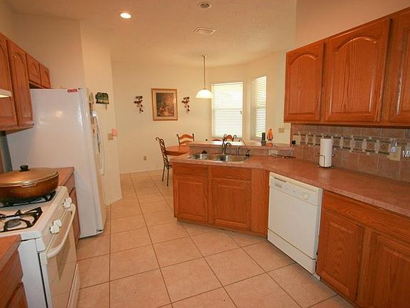3rd image of 5556 Crepe Myrtle Cir