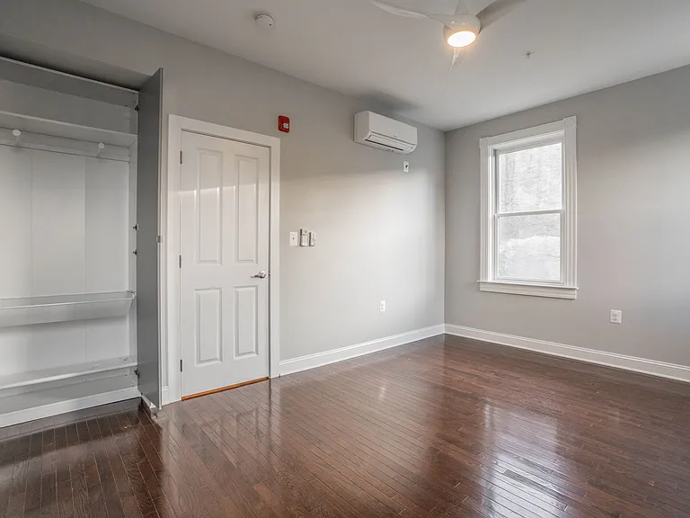 310 E Lanvale St — Photo 14