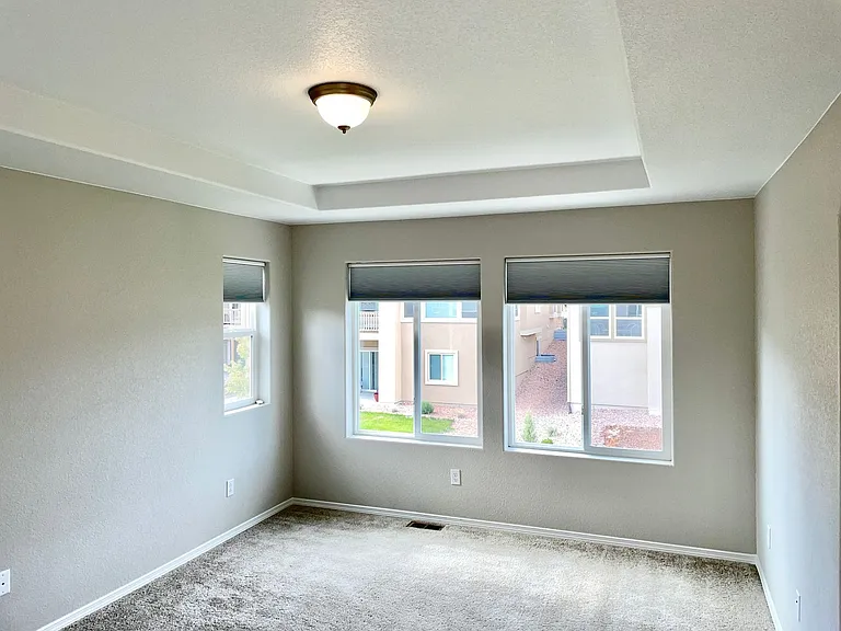 5758 Griffin Dr — Photo 26