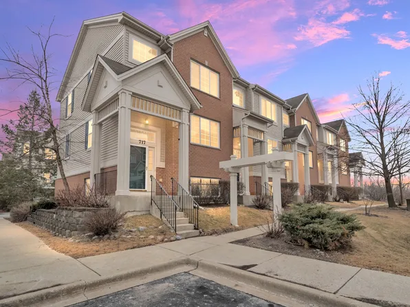 717 Hanbury Dr, Des Plaines, IL 60016