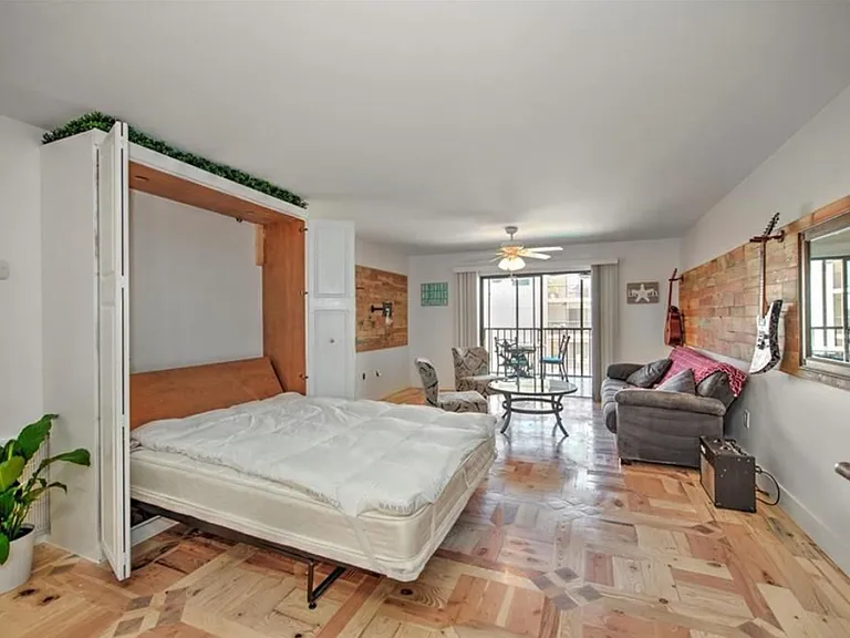 9395 Pennsylvania Ave #9 — Photo 9