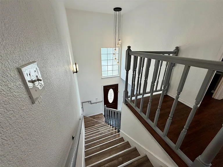 804 Tapestry Cv — Photo 27