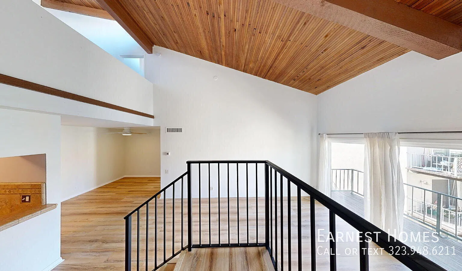 Spacious 2-Bedroom Encino Condo with Loft, Balcony & Resort-Style Amenities — Photo 4