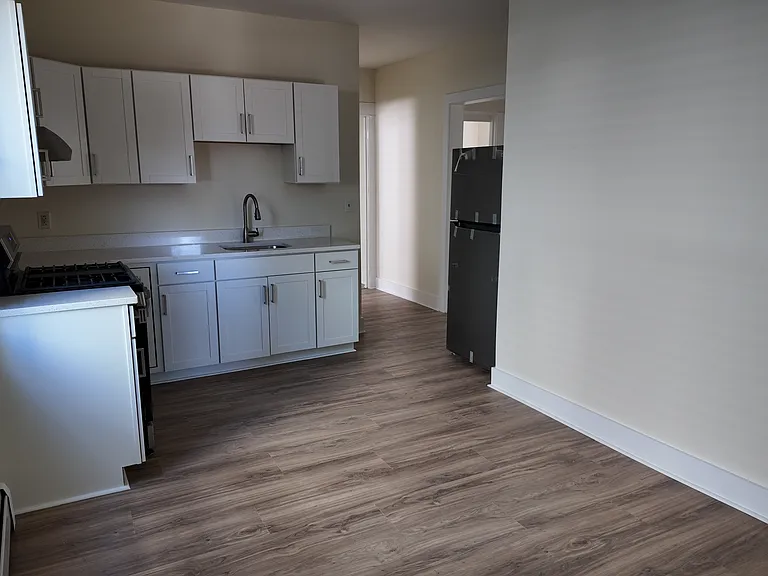 673 Elm St #1 — Photo 15