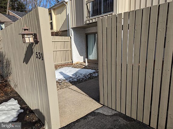 3rd image of 531 Cricklewood Dr