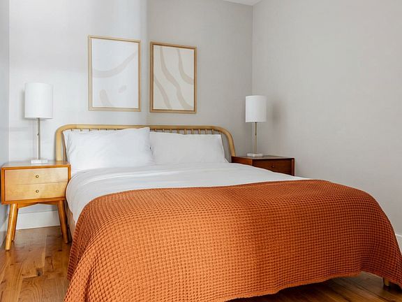 5th image of 515 W 47th St APT 1A