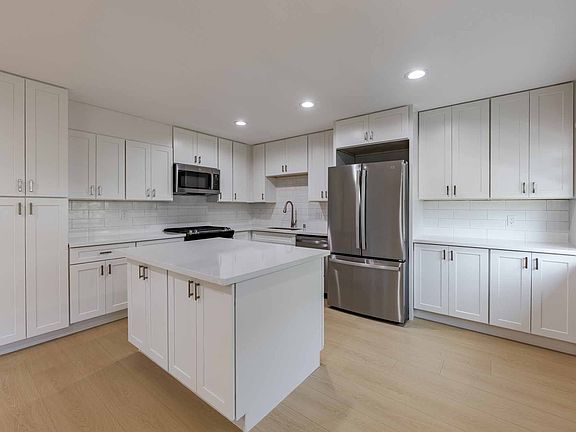 2nd image of 313 & 325 W 17th St #313F
